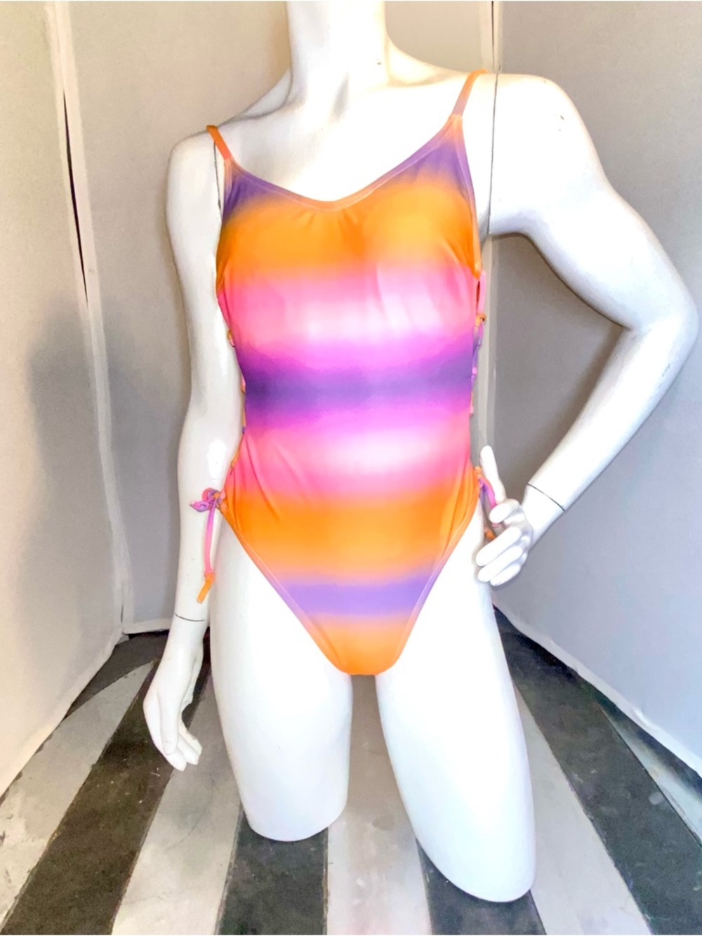 Women’s XS Gradient One-Piece Swimsuit - Orange & Pink